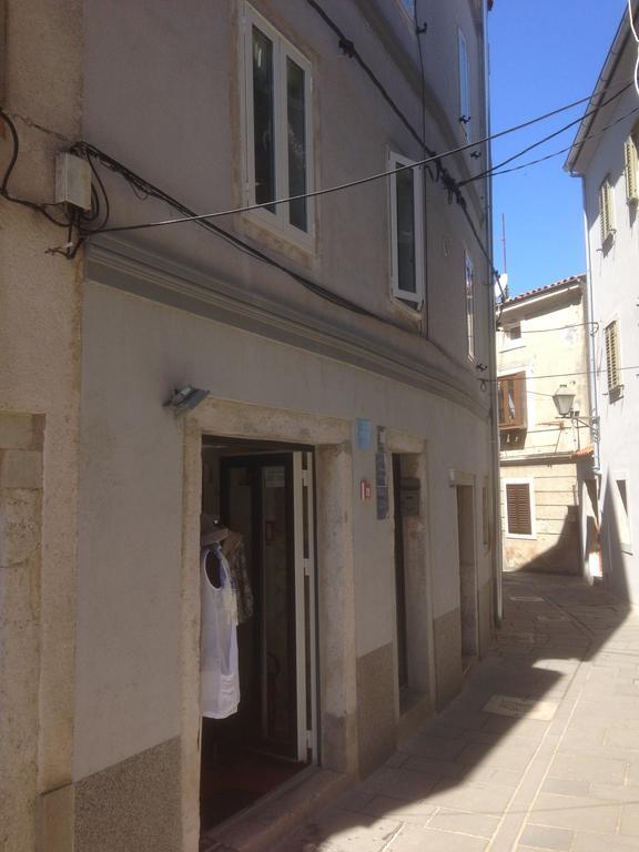 Apartments Kremenic Cres Exterior foto